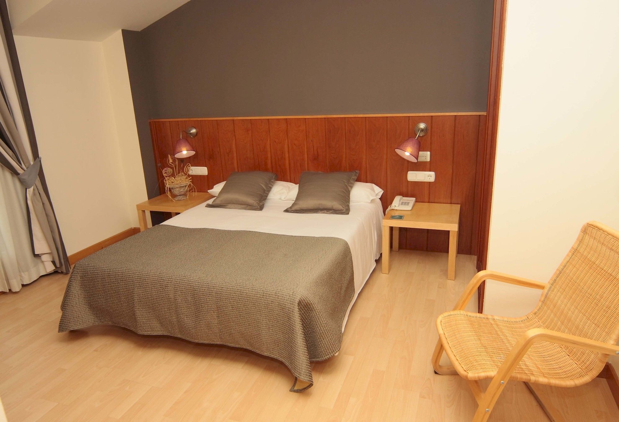 Hotel Iriguibel Huarte Pamplona חדר תמונה